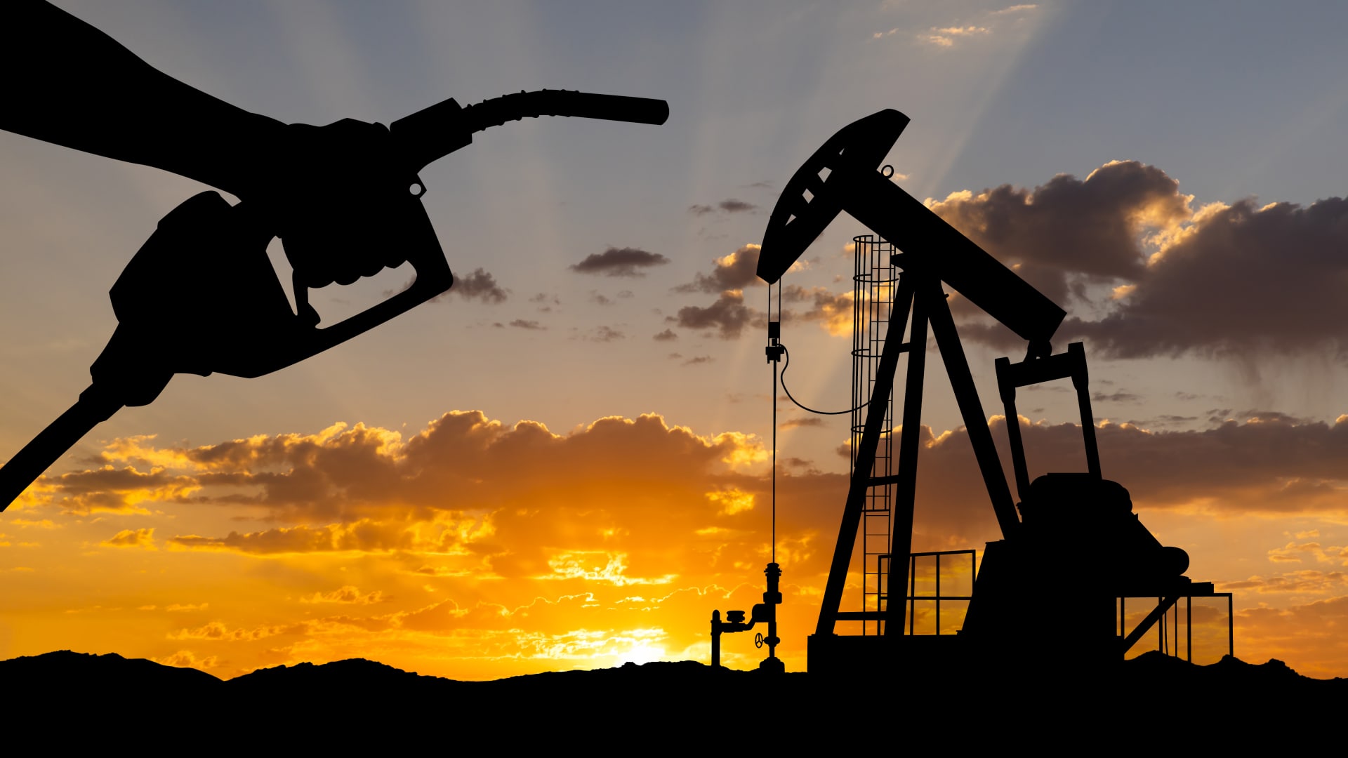 Brent oil futures rise as Russia flows, U.S. policies in focus