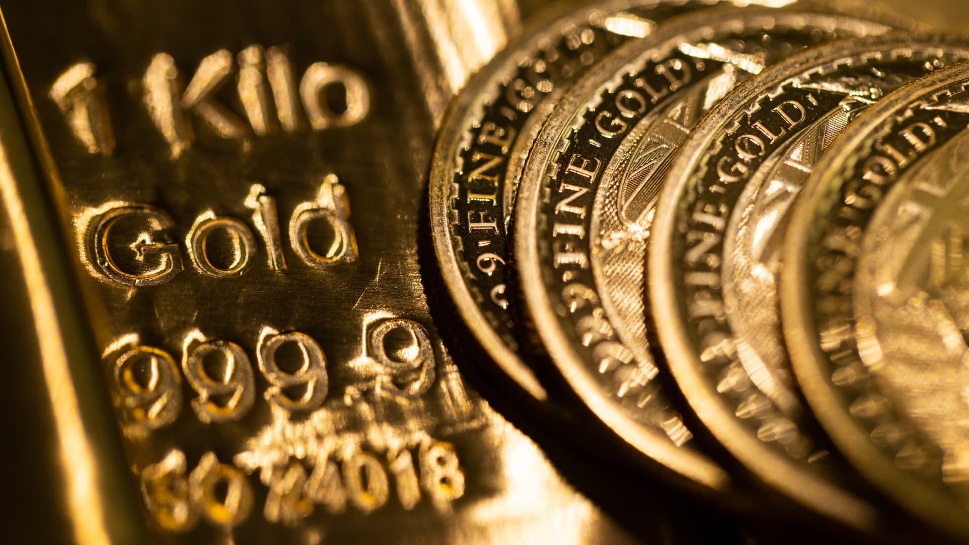Goldman sees gold upside to $4,000 on loss of Fed independence
